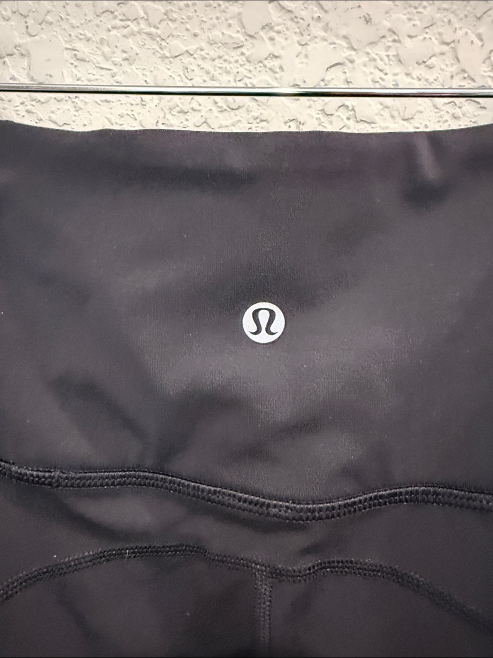 Lululemon Black High-Waist Athletic Capri Leggings size 2 - Picture 9 of 9